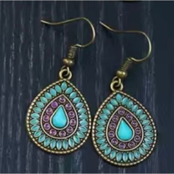 💖NWT💖 Boho Drop Earrings With Small Gift Bag - Picture 2 of 5